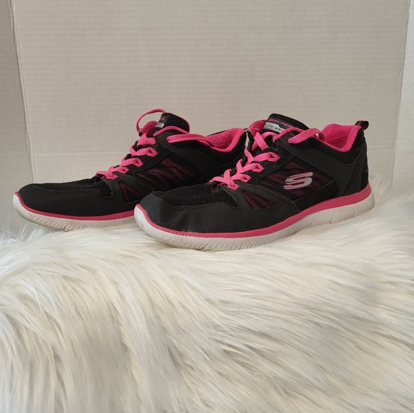 Skechers Women's Black and Pink Athletic Shoes, Size 8.5 - Picture 2 of 7